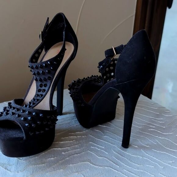 Just Fab Studded🖤 Sexy Platform Stilettos NWOT Size 7.5 - Picture 6 of 16